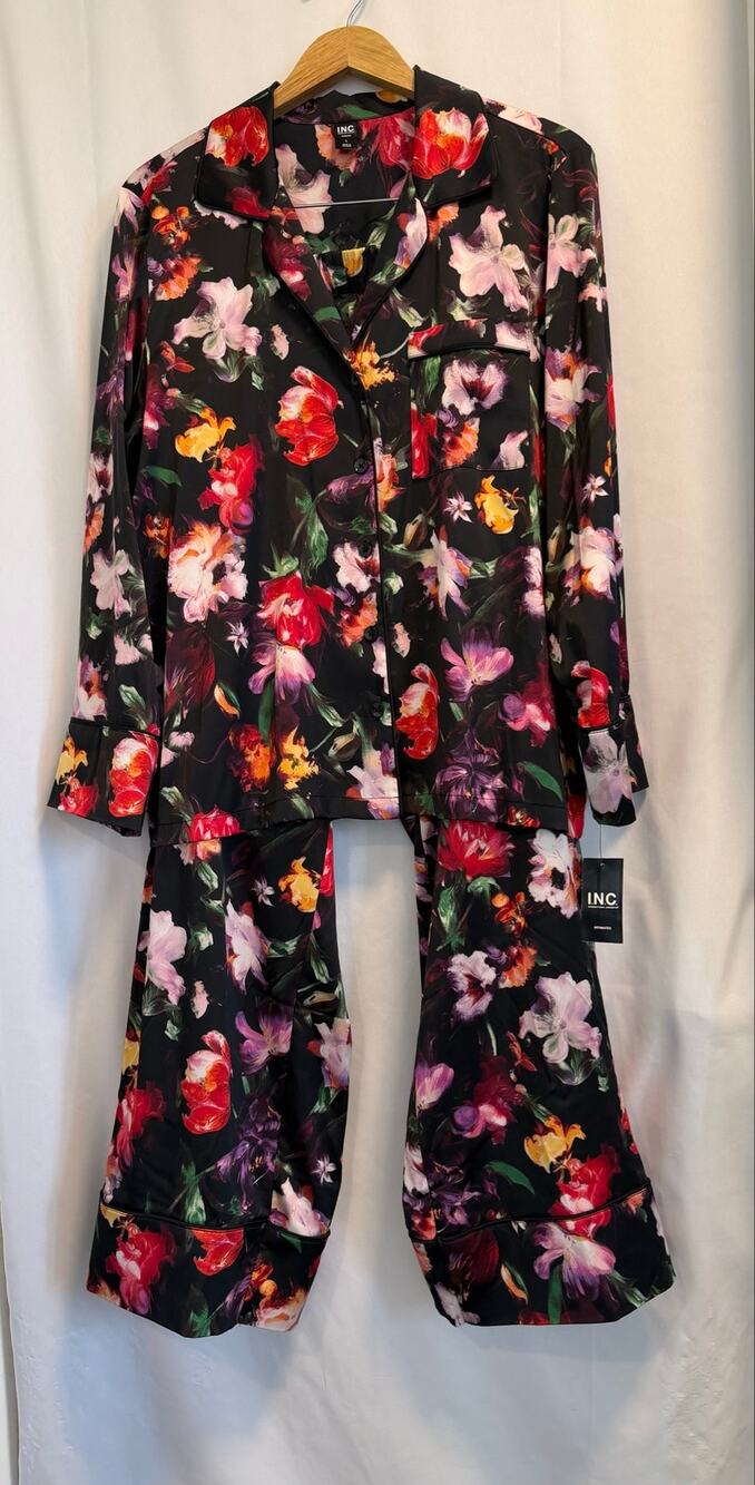 NEW I.N.C Black Matching Floral Pajama Set Top Bottoms Silky- Large